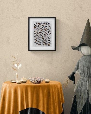 Création S096. Format 40 x 30. Encre noire et marron sur fond gris